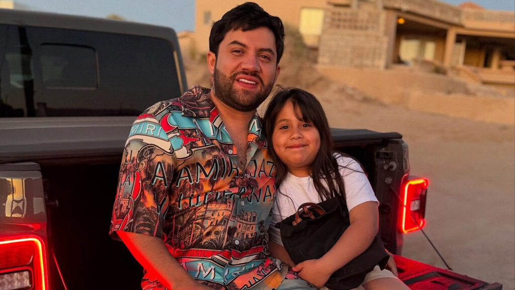 Luis R. Conriquez Biography, Age, Height, Net Worth, Wife, Career, and Family