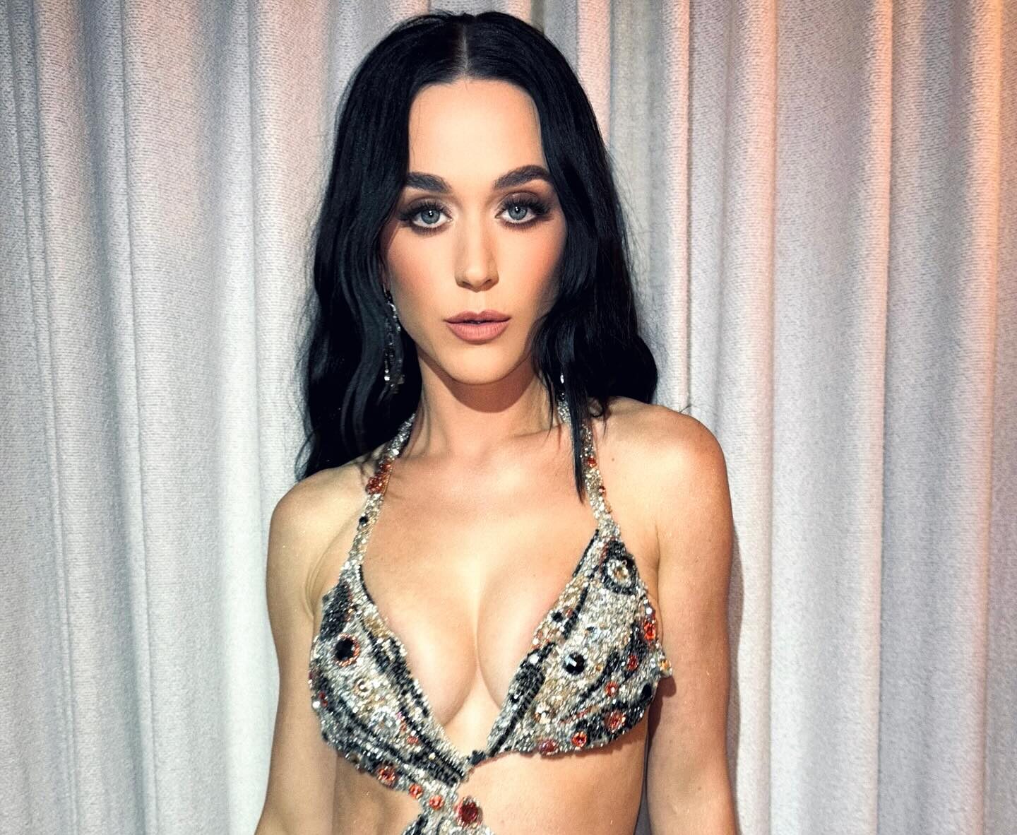 Katy Perry Biography Age, Husband, Career, Net Worth & More